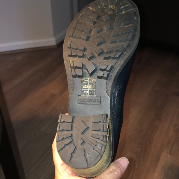 Black boots - Picture 3 of 3